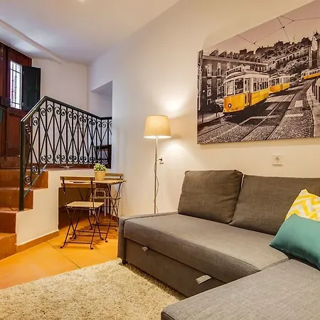 Апартаменты Cozy Studio House In Mouraria *